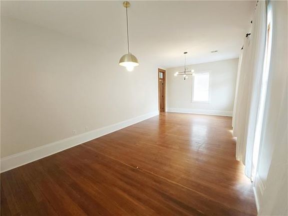 3rd image of 8715 Willow St