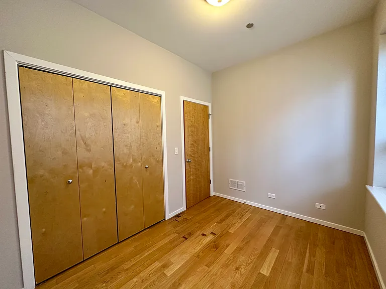 2157 N Damen Ave #201 — Photo 27