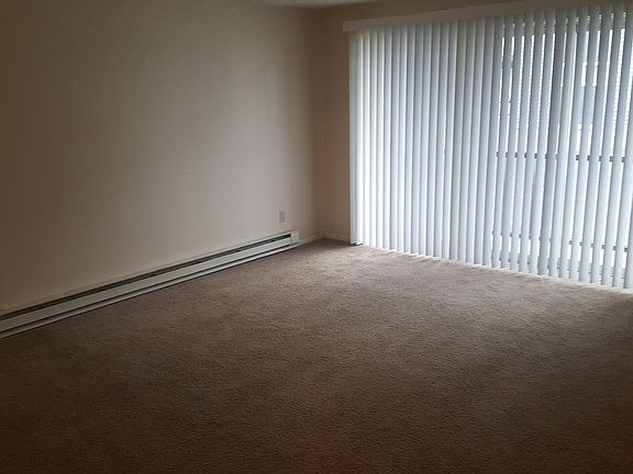2nd image of 1118 Oakland St #16