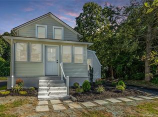 63 Homestead St, Manchester, CT 06042