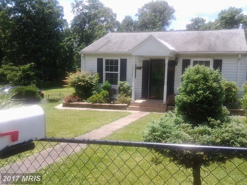 1st image of 3305 Poplar Dr