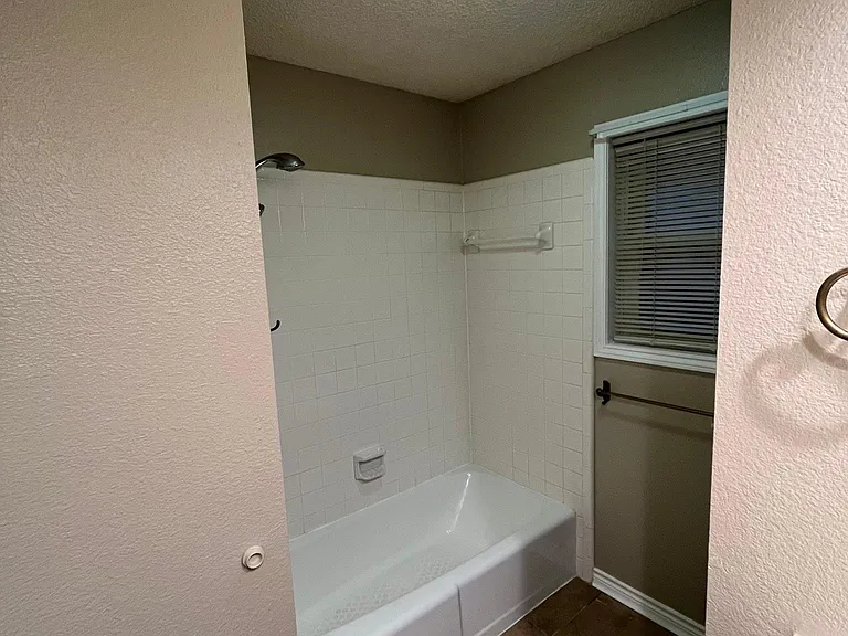 1802 Fairfax Cir — Photo 7