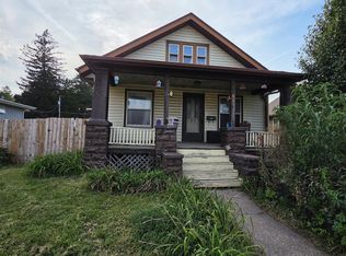 411 41st St, Moline, IL 61265
