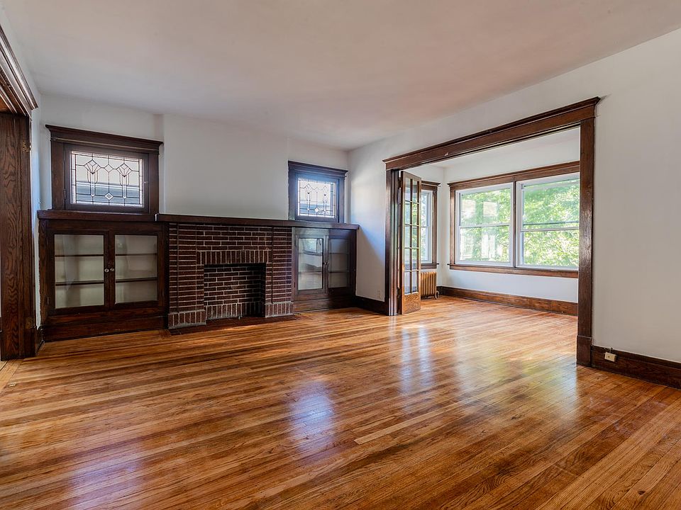 1st image of 155 Claremont Ave #2