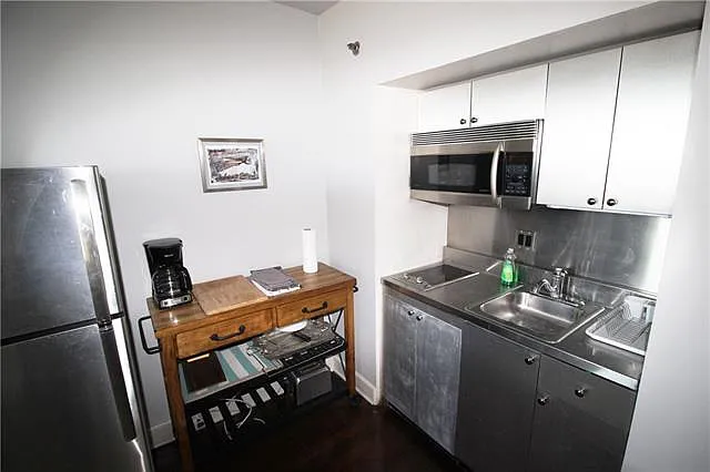 1205 Saint Charles Ave #612 — Photo 7
