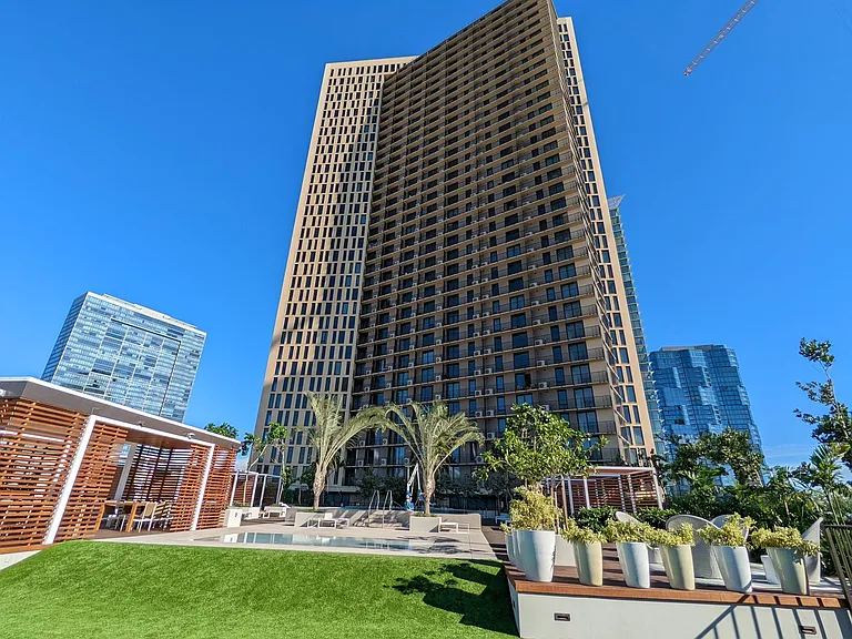 987 Queen St #3109 — Photo 31