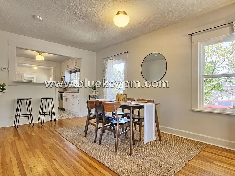 5271 NE 30th Ave — Photo 4