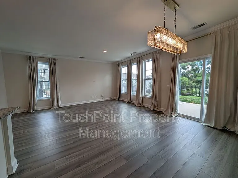 634 Cypress Glen Ln — Photo 9