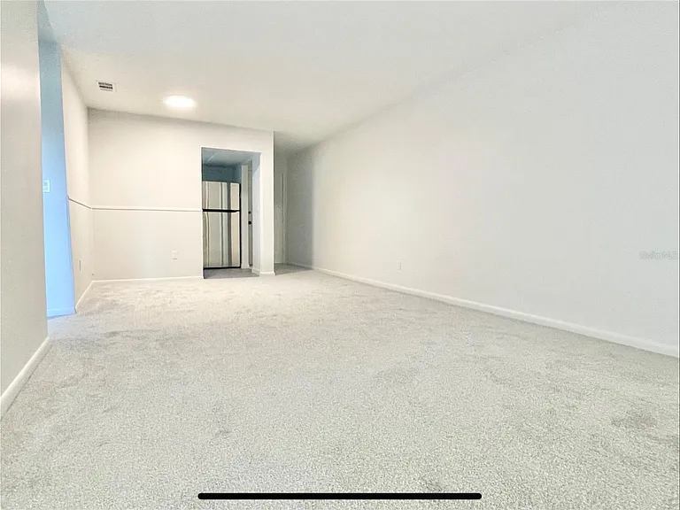 10405 Williams Rd — Photo 2