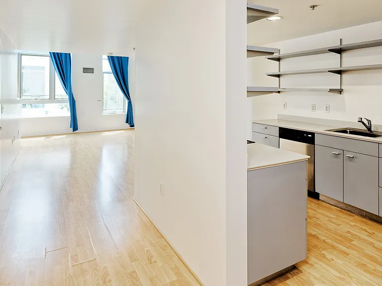 1201 Pine St #306 — Photo 7
