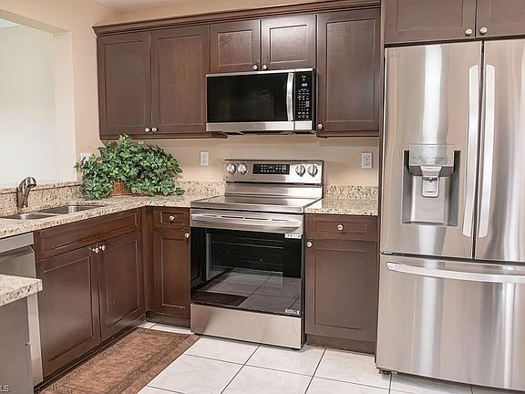 4th image of 1392 Churchill CIR #O102