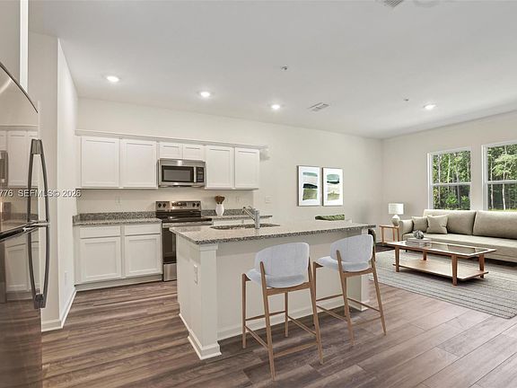 2nd image of 2571 Grey Hawk Dr