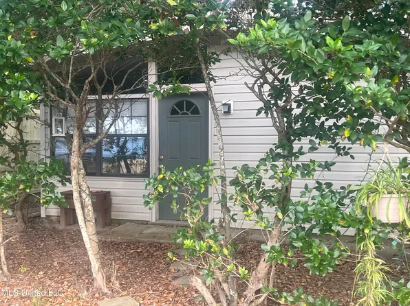 3016 Jonte Ter, Pascagoula, MS 39567