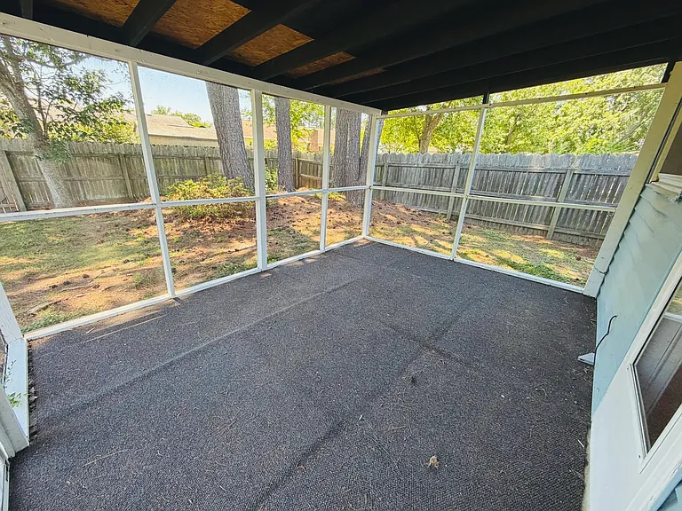 3517 Plum Cres — Photo 21