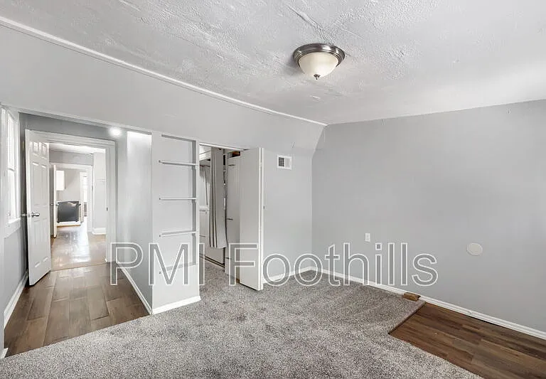 420 N Fox St — Photo 8