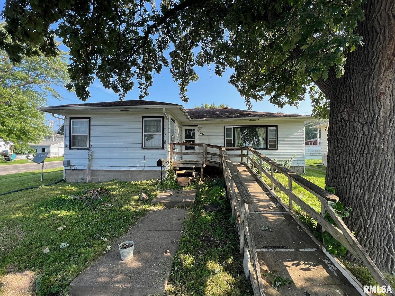 322 2nd St, Buffalo, IA 52728 Zillow