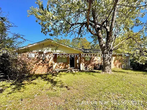 3300 Lilac St Photo 1