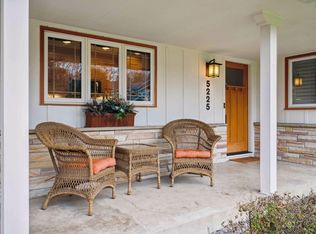 5225 Lochloy Dr, Edina, MN 55436