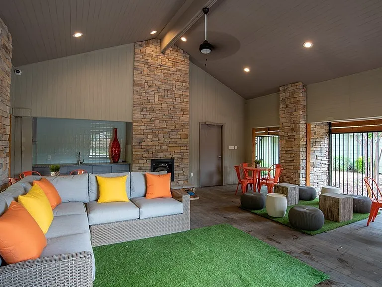 Lounge / Community Room
