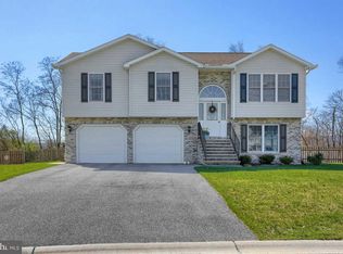 46 Sir William Dr, Newville, PA 17241
