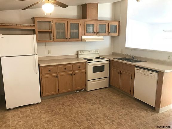 3rd image of 700 N Mill St Unit 72