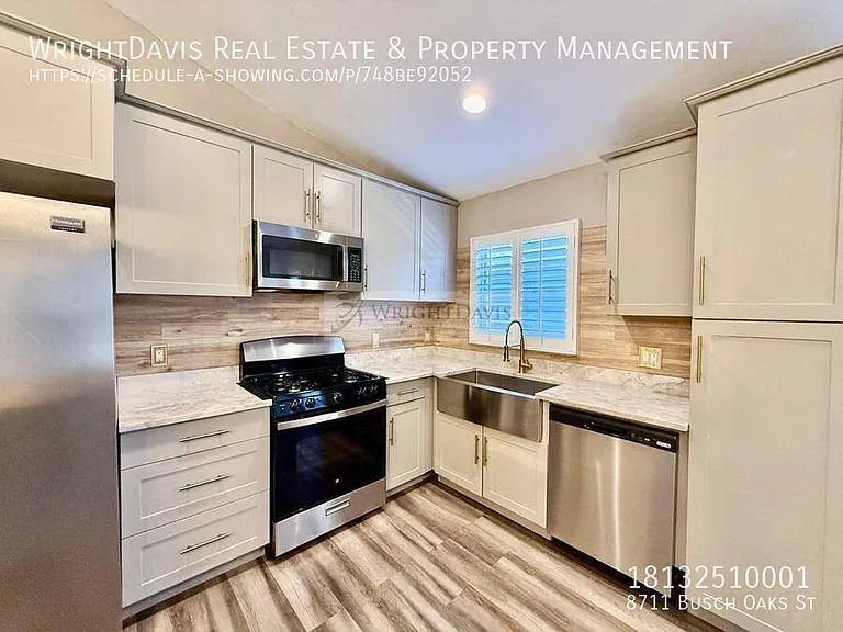 8711 Busch Oaks St — Photo 15