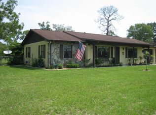 9881 W Sunny Day Ct, Crystal River, FL 34428