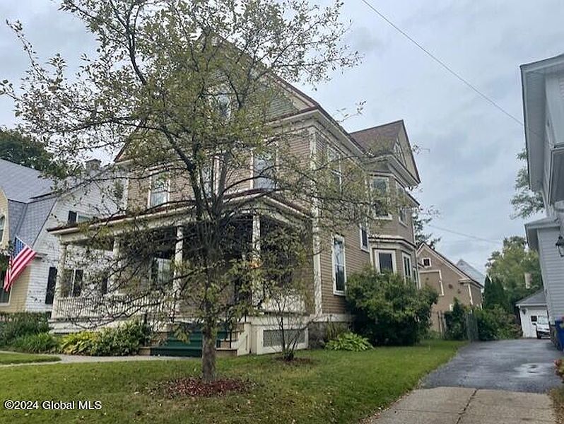 4th image of 1043 Ardsley Road