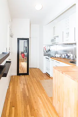 Rented by New York Residence | media 34