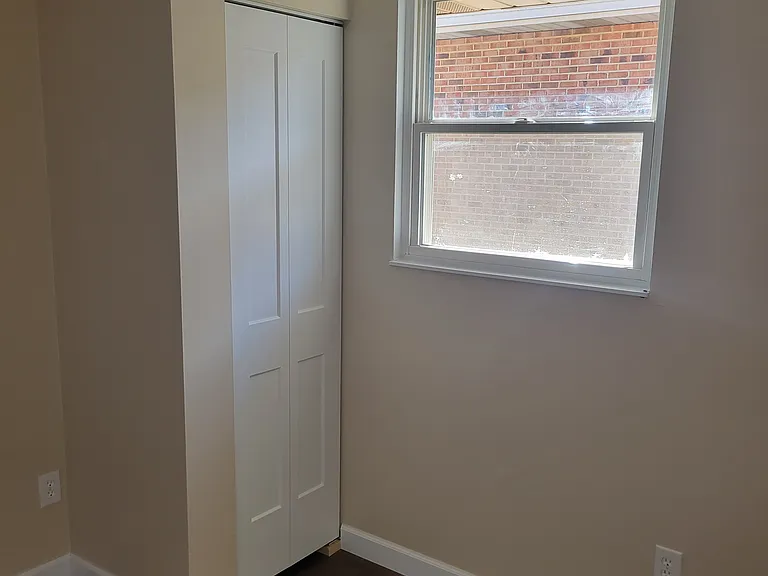 683 W 2nd St #1 — Photo 11