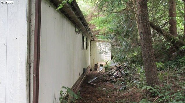 2nd image of 93850 Raymond Ln