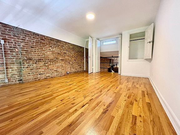5th image of 179 Irving Ave APT 3L