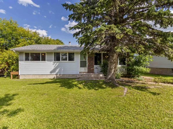 5013 46th St, Drayton Valley, AB T7A 1C6