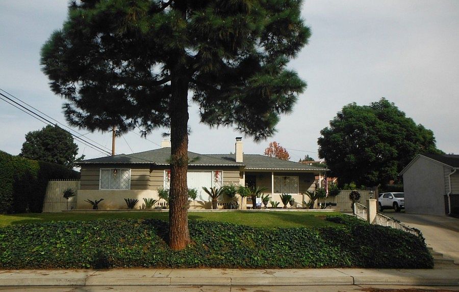 1st image of 10517 Beverly Blvd