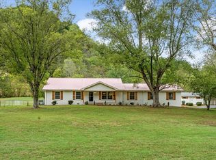 315 Little Creek Rd, Pleasant Shade, TN 37145