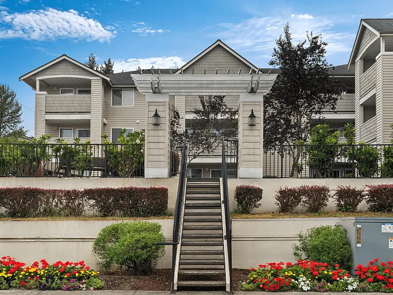 Beautifully landscaped community with welcoming entrances.