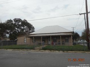 202 W Adams St, Pleasanton, TX 78064
