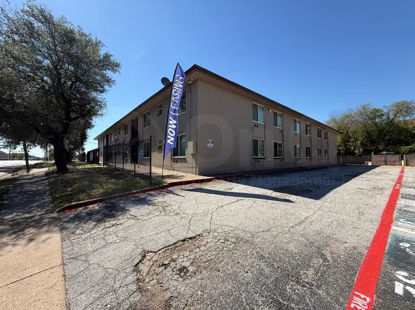 150 S Main St APT 208, Euless, TX 76040