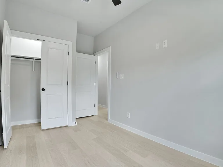 525 Dakota St — Photo 26