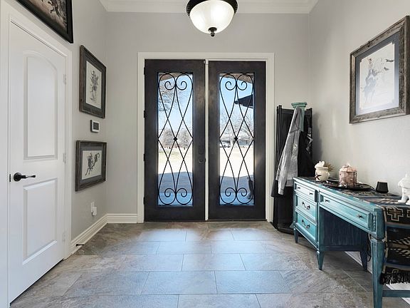 3rd image of 5014 Largo Dr