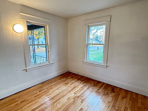 4th image of 1847 Kendrick St
