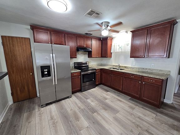 5th image of 415 New York Ave