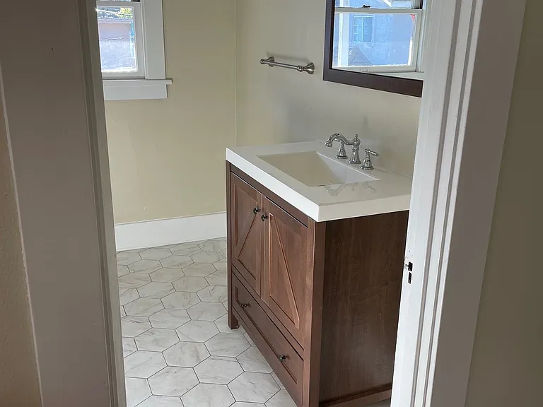 64 N Bonnie Ave #2 — Photo 12