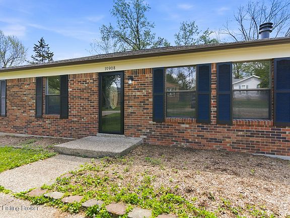 4th image of 10908 Oak Harbor Dr