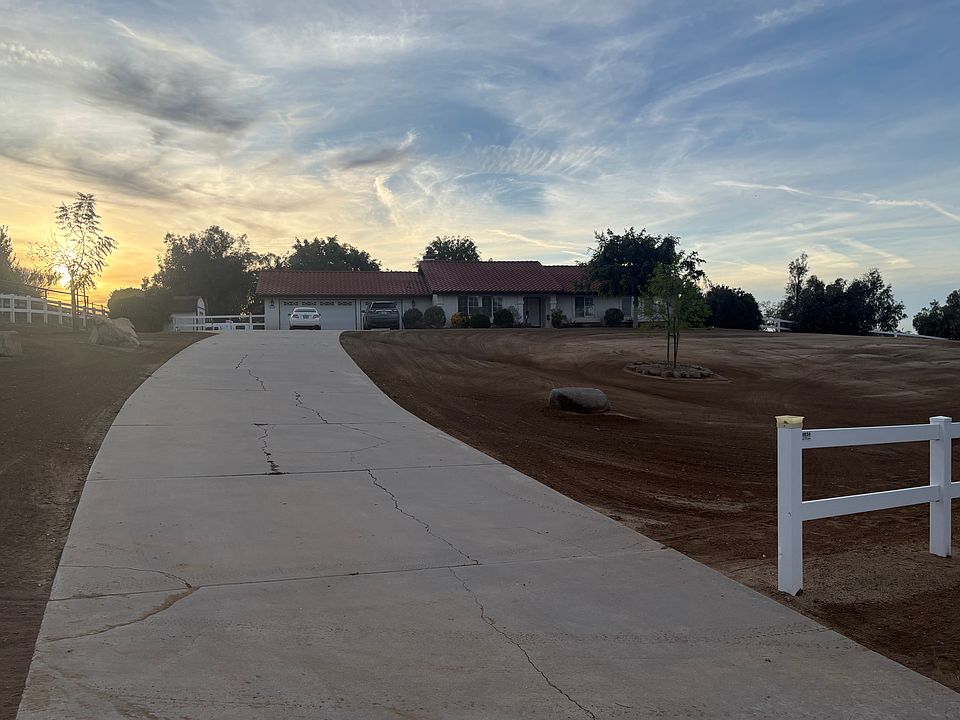 1st image of 17744 Copper Queen Ln