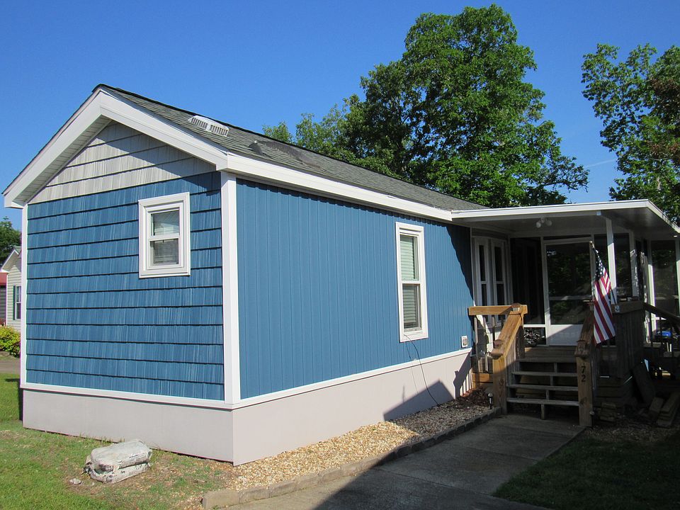 1st image of 72 Bradley Dr