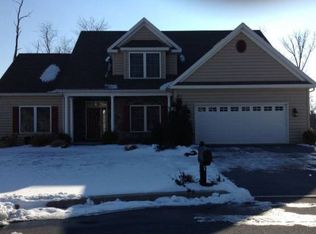 22 Bethpage Dr, Mechanicsburg, PA 17050