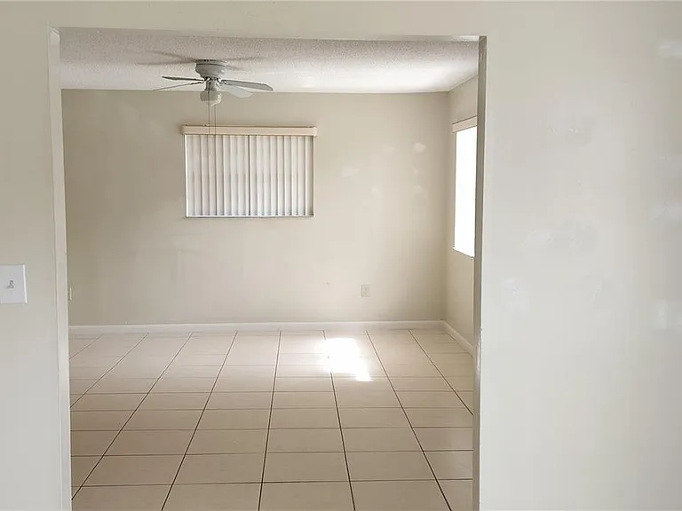 2829 SW 38th Ct #2829 — Photo 12