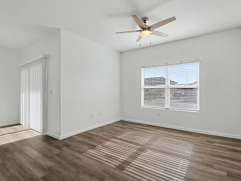 6650 W Warm Springs Rd #1162 — Photo 2