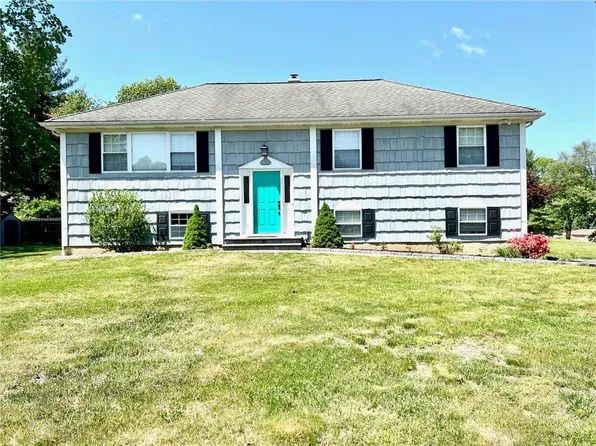 31 McNair Drive, Mahopac, NY 10541